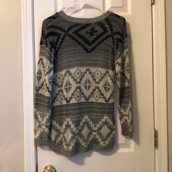 Aztec Sweater - Picture 5 of 5